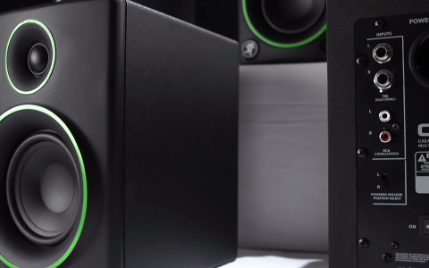 CR Series Multimedia Monitors - Mackie Japan CR Series Multimedia Monitors - Mackie Japan